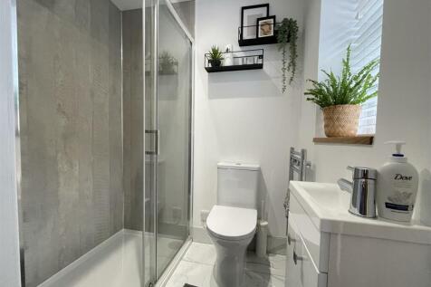 Shower Room (Rear)
