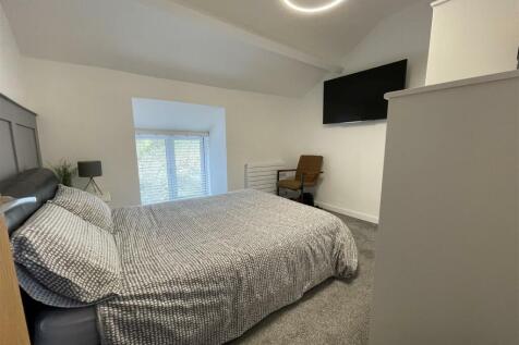 Bedroom (Rear/Side)