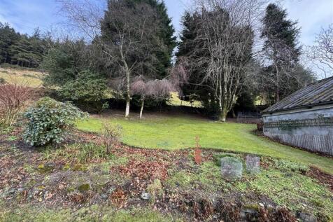 Crud Yr Awel Rear Garden.jpg