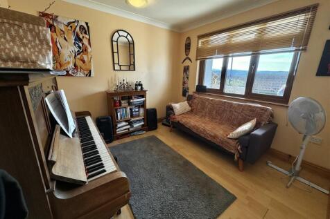 Office/Bedroom 5