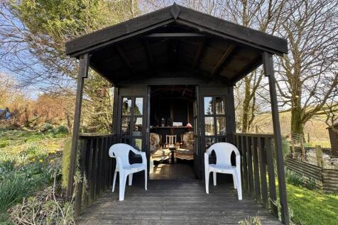 SUMMERHOUSE