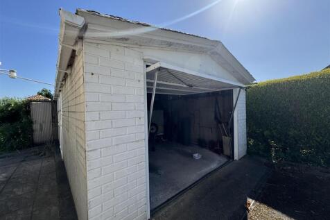 DETACHED GARAGE