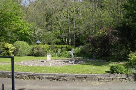Felin - garden 1.jpg