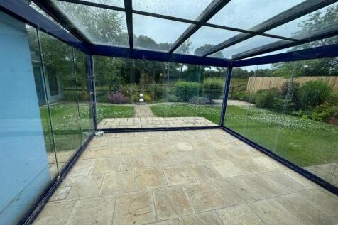 MODERN CONSERVATORY