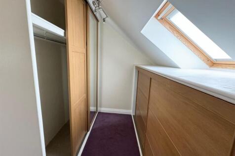 DRESSING ROOM