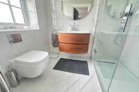En Suite 1