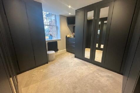 Bedroom 3/dressing room