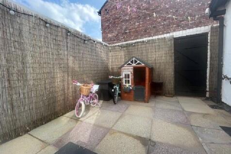 Yard to Rear