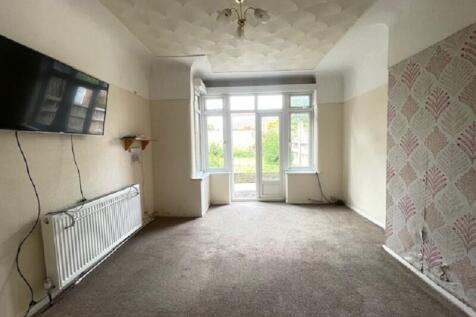 Rear Entertaining Room