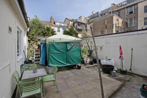 Flat 1 Courtyard