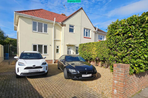 Front / Driveway