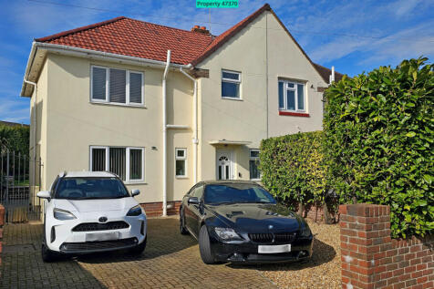 Front / Driveway