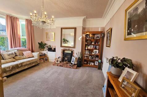Front Lounge