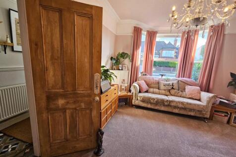 Front Lounge