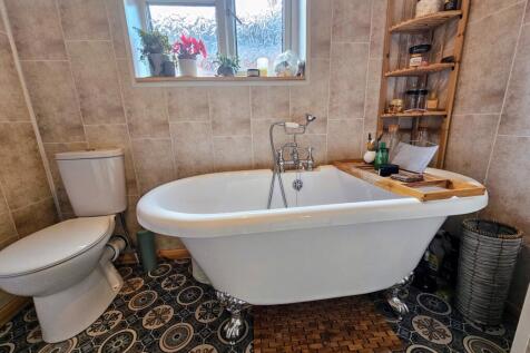 Claw Bath