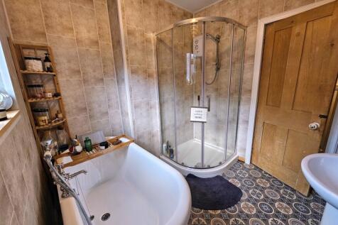 Large Family Bathroom