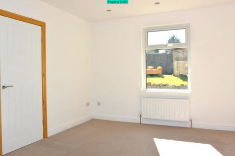 Lounge to the Rear