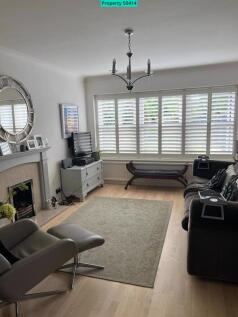 front lounge 