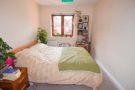 Main bedroom.