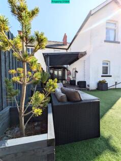 Rear garden and covered pergola
