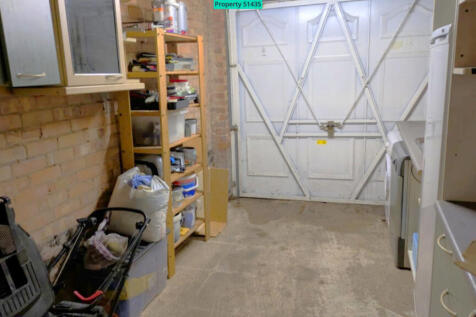 Garage / utility