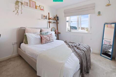 Second bedroom
