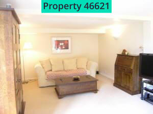 21&#39; approx Lounge