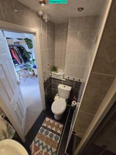 Bedroom 2 en-suite