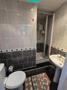 Bedroom 2 en-suite