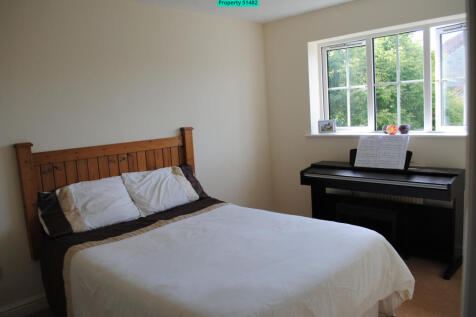 Second bedroom