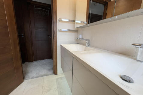 Upstairs Bathroom