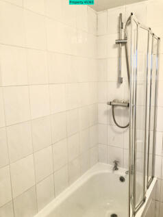 Separate Shower Room