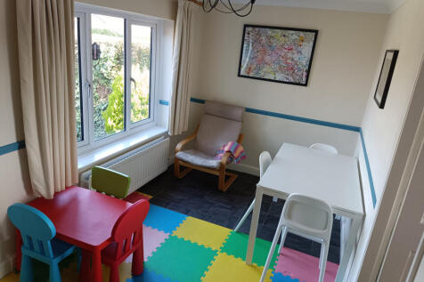 Playroom/Snug
