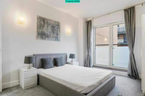En-suite Master (Bedroom 1)