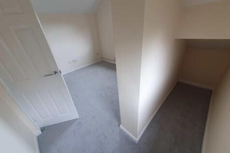 2nd Bedroom - alcove