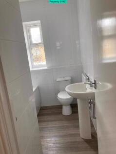 Main bathroom