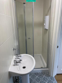 Bathroom Shower cubicle &amp; wash basin