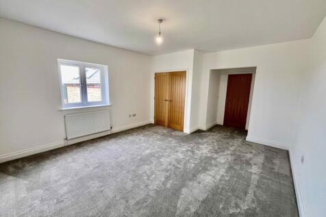 1st floor double bedroom 