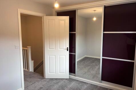 Rear bedroom