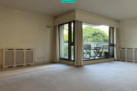 Sitting Room &amp; Balcony