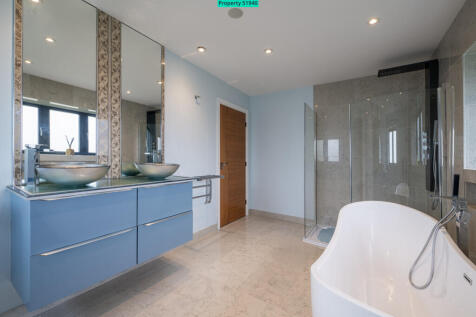 Master Bathroom.