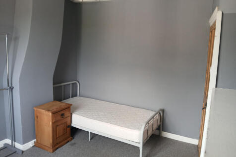 Second bedroom - Good size
