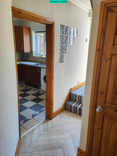 Hallway to kitchen