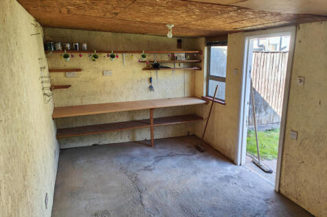 Outside/shed