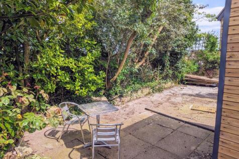 Cabin 2 - garden