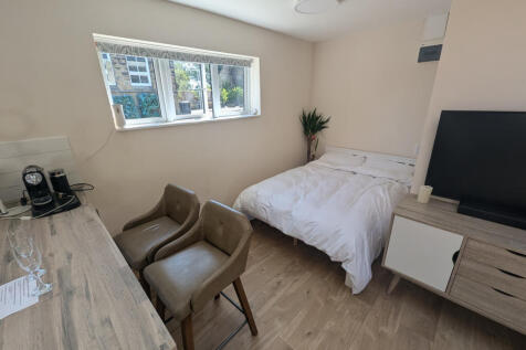 Cabin 2 - bed