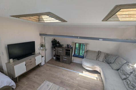 Cabin 2 - Lounge