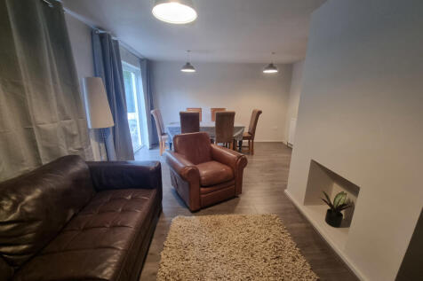 Lounge / diner (b)