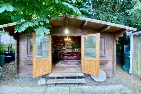 Log cabin