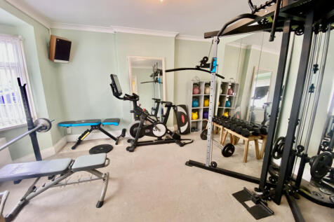 Front bedroom / used as gym 